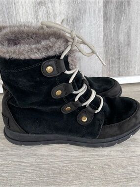 SOREL Explorer II Joan Boots Women's 8.5 Black Suede Leather Fur Hiking Outdoor